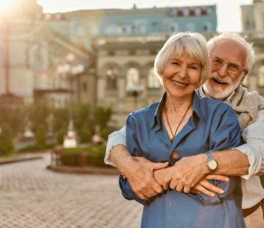 Seniorzy i Solidarność Międzypokoleniowa wyznaczają rok 2022 w Małopolsce Srebrna Małopolska