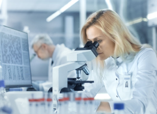 Weź udział w szkoleniach dla ekspertów z branży life science