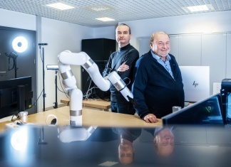 „Stosujemy nowoczesne technologie komputerowe i analizę danych, aby opracować nowe metody poprawy zdrowia ludzkiego.”