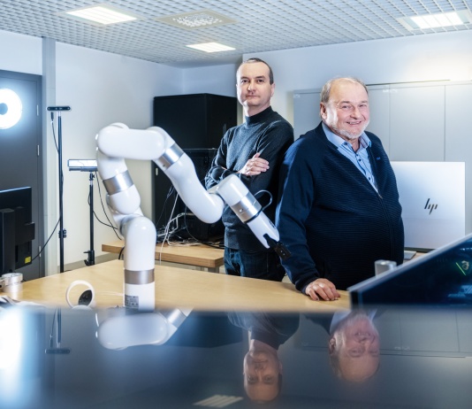 „Stosujemy nowoczesne technologie komputerowe i analizę danych, aby opracować nowe metody poprawy zdrowia ludzkiego.”